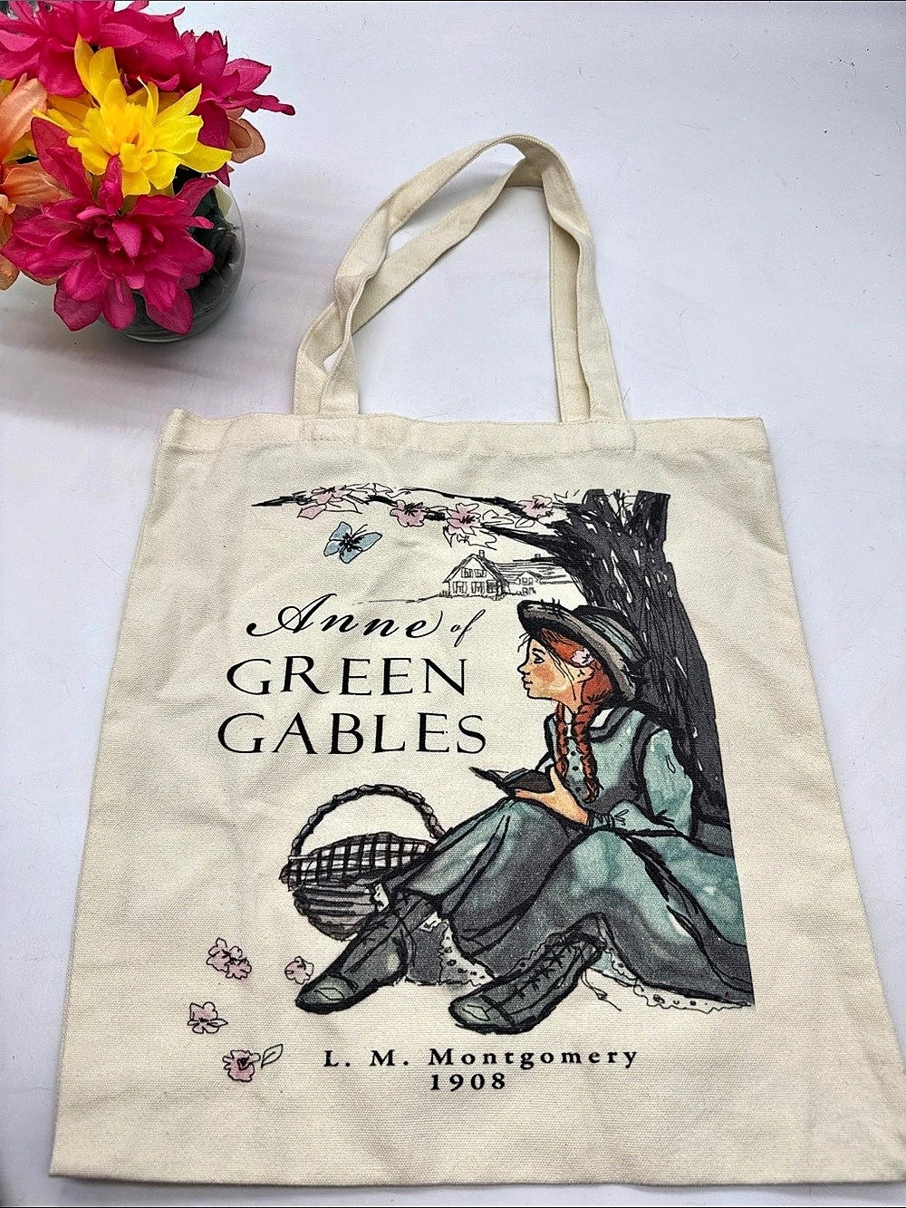 Anne of Green Gables Literary Graphic Tote in Cream & Black